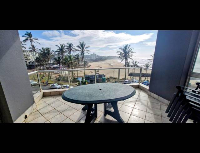 2 BEDROOM APARTMENT FOR SALE IN MARGATE BEACH